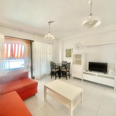 Seafront Poniente Apartmán *